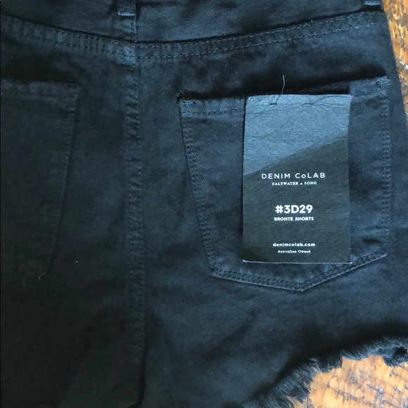 Black high waisted shorts! - Picture 2 of 5